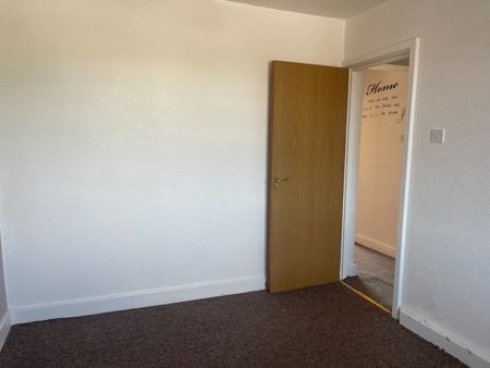 2 Bed Flat, Melmerby Court, M5 - Photo 3