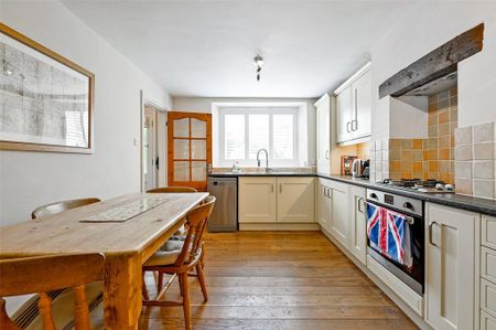 2 bedroom semi-detached house to rent - Photo 3