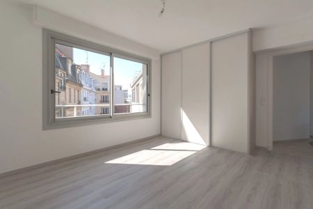 Location Appartement 3 pièces 89m² CANNES 06400 - Photo 4