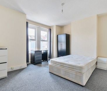 4 bedroom house to rent - Photo 3