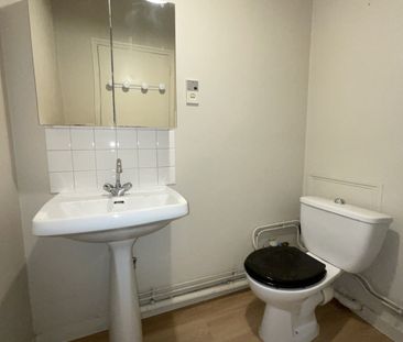 Location Appartement 1 pièce 26m² BOURGES 18000 - Photo 1