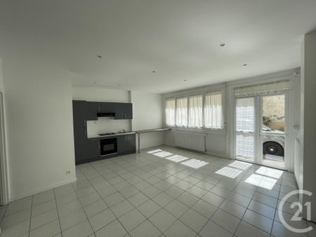 Location Appartement 2 pièces 45m² CHATEAUROUX 36000 - Photo 2