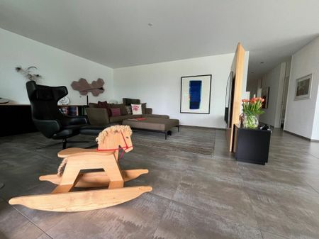 Exklusive Erdgeschosswohnung mit riesigem Balkon und toller Aussicht - Foto 3