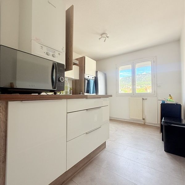 4 pièces - Meublé - 84,57 m² - 4ème étage - Colocation non autorisée - Photo 1