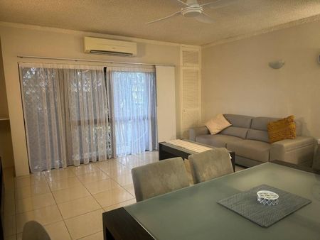 Furnished & Spacious Inner-City Apartment! - Photo 4