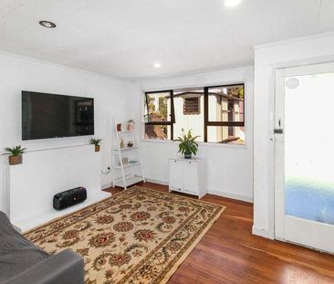 Three bedroom home! - Photo 1
