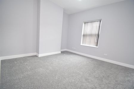 Cooperative Street, Horbury - Photo 3