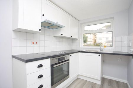 2 bedroom terraced house to rent - Photo 4