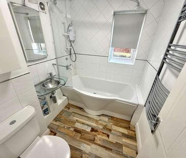 Gloucester Court, Denham Green, UB9 - Photo 5