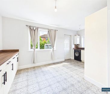 3 bedroom semi-detached house to rent - Photo 5
