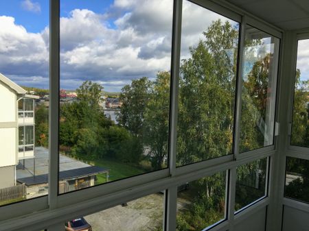 Lägenhet med två inglasade balkonger - Foto 2