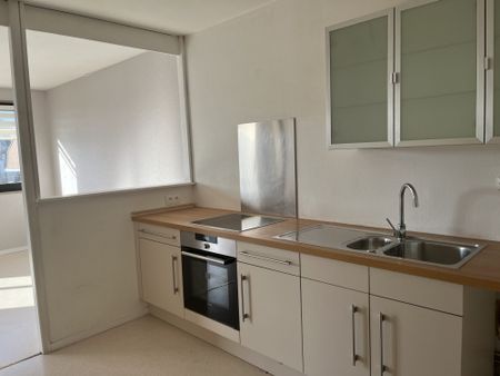 Location Appartement 3 pièces 82m² LILLE 59800 - Photo 4