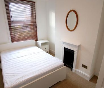 2 bedroom semi-detached house to rent - Photo 4