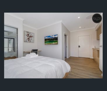 BRAND NEW ROOMING HOUSE - ALL BILLS INCLUDED - Photo 5