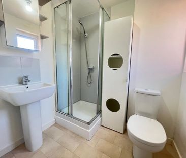 Lanchbury Avenue, Coventry - - Photo 4