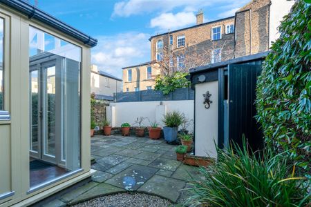 Sea Breeze, Stable Lane, Monkstown, County Dublin - Photo 3