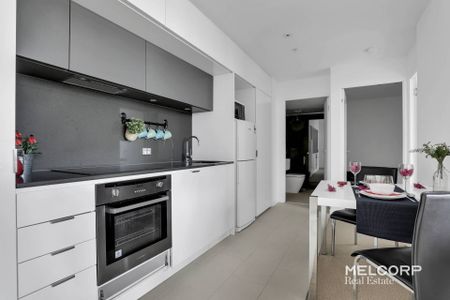 SWANSTON SQUARE 2-BEDROOM, 1 BATHROOM - FURNISHED APARTMENT - Photo 3