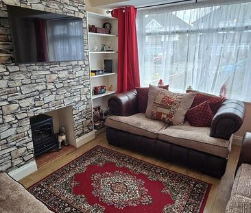 3 bedroom semi-detached house to rent - Photo 4