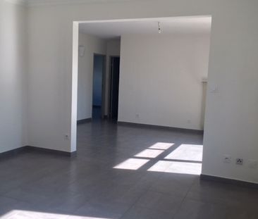 Location Appartement 3 pièces 76m² - Photo 1