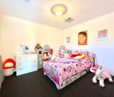 Charming Family Home in Lyndhurst Awaits! - Photo 6