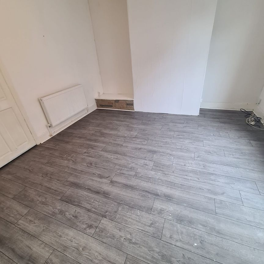 3 Bed - 24 Dawlish Avenue, Leeds - LS9 9DT - Professional - Photo 1