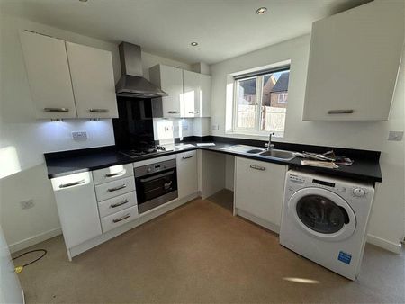 3 bedroom terraced house to rent - Photo 2