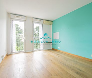 Location Appartement 4 pièces 95m² ST LAURENT DU VAR 06700 - Photo 2