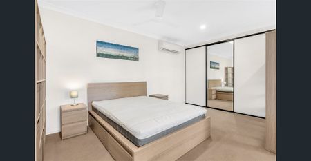 LARGE OPEN PLAN STUDIO - Photo 5