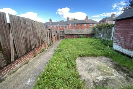 Wellington Road - Photo 2
