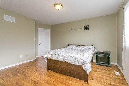 For Lease - 11 Bobolink Avenue, Toronto, Ontario - Photo 4