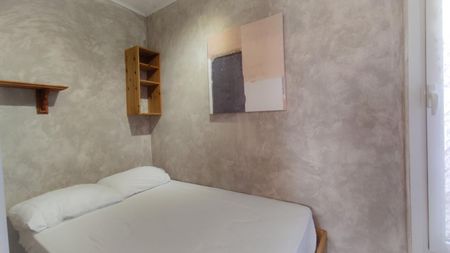 Location Appartement 2 pièces Meublé 31m² LE LAVANDOU 83980 - Photo 4