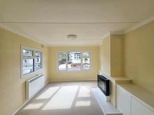 Canada Road, Romsey, West Wellow - Photo 1