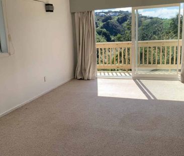 3BR Double Glazed Townhouse in Khandallah - Photo 4