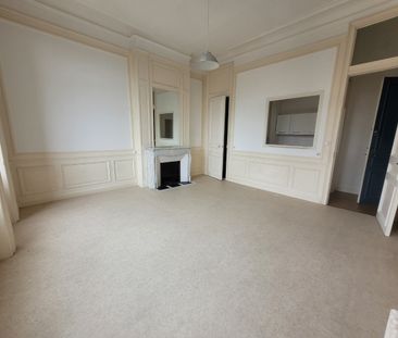 Location Appartement 31m² ROUBAIX 59100 - Photo 2