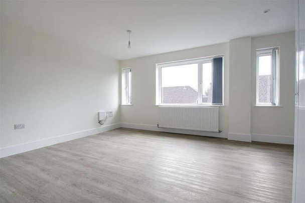 Arden Grove, Harpenden, AL5 - Photo 1