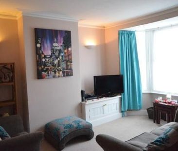 2 Bed Terraced House, Newport Road, RG1 - Photo 1