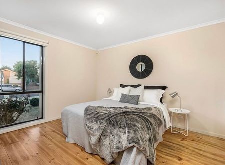 What A Location! - Photo 4