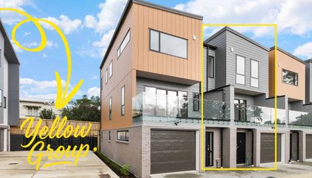 MODERN TERRACED TOWNHOUSE - NEW LYNN - Photo 2