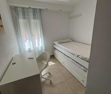 Middle Floor Apartment in Benalmadena Costa - Photo 4