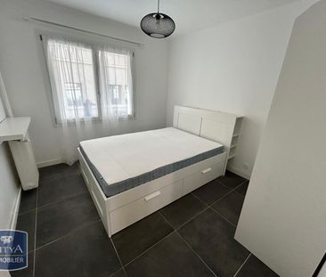 Location Appartement 2 pièces 55m² TOULON 83000 - Photo 5