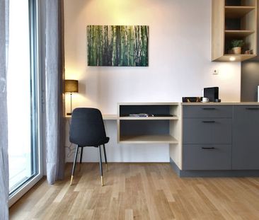 Top Business Apartment mit Terrasse - Nähe Posttower und UN-Campus ... - Photo 1