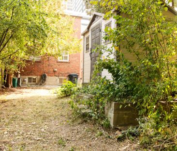 For Lease - 946 Eglinton Avenue, Toronto, Ontario - Photo 2