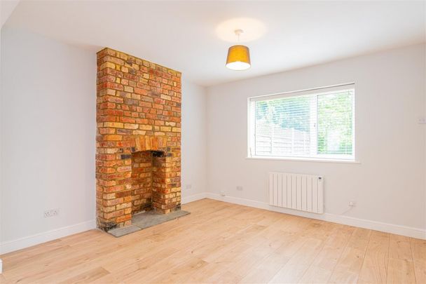 3 bed House - End Terrace To Let - Photo 1