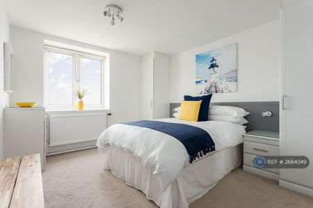 2 bedroom flat to rent - Photo 3
