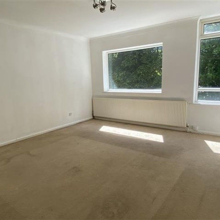 Glen Court, Compton, Wolverhampton - Photo 1