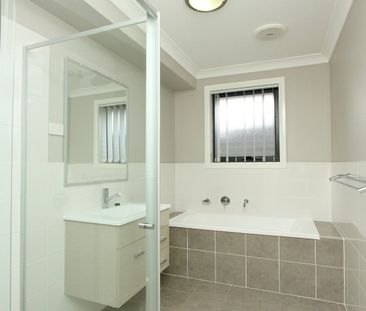 MODERN TOWNHOUSE - Photo 5