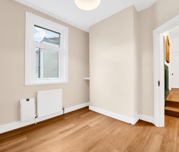 London Road, Isleworth, TW7 5AJ - Photo 3