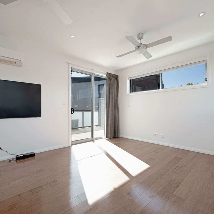 Prime Inner North Location - Photo 1