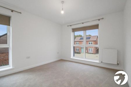 3 bedroom semi-detached house to rent - Photo 3