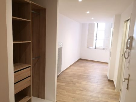 Aix en Provence centre ville - Studio - 27m² - Photo 2